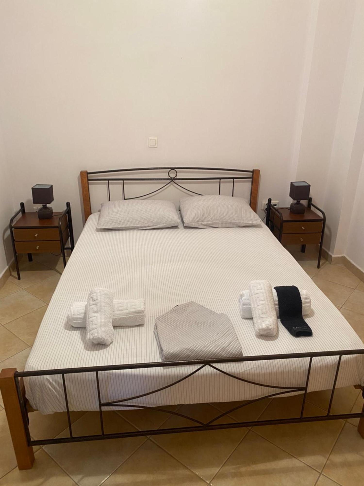 Alexis Apartments Pylos Extérieur photo